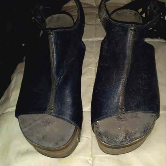 Leather sandals size 8 - Picture 2 of 6